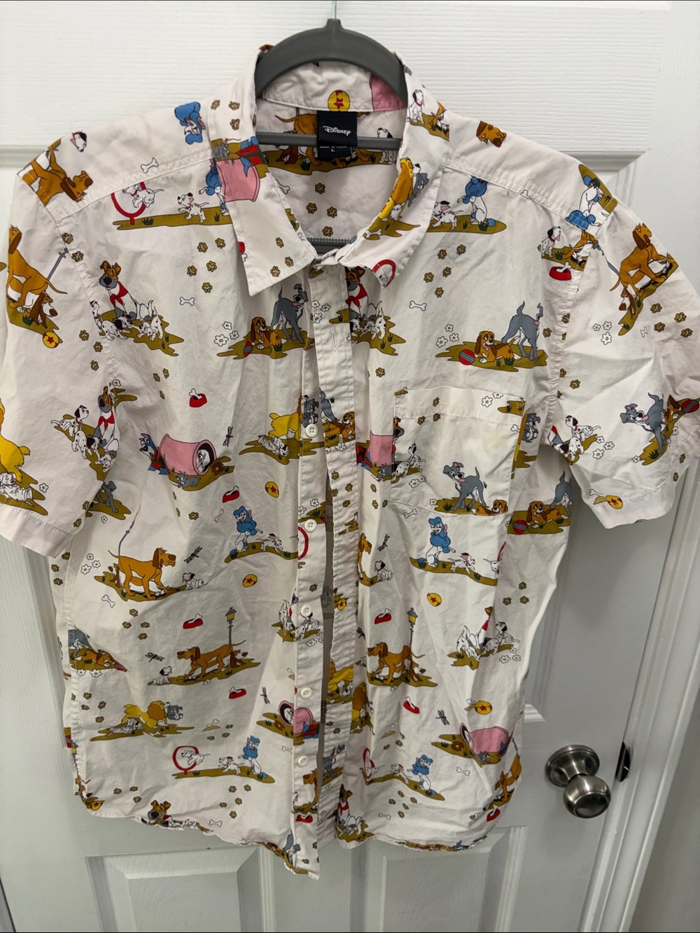 Disney Men’s White Short-Sleeve Button-Up Shirt with Classic Dog Print